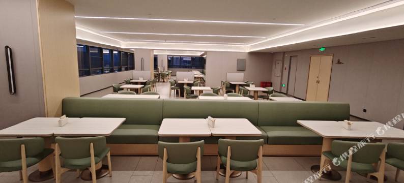 贵阳唯觉文化智能酒店(贵阳观山湖世纪城恒大中央广场店)图片