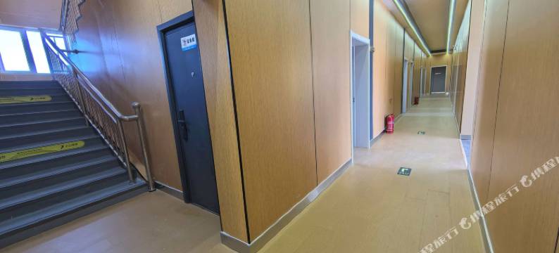 云美观景酒店(青海湖二郎剑景区店)图片