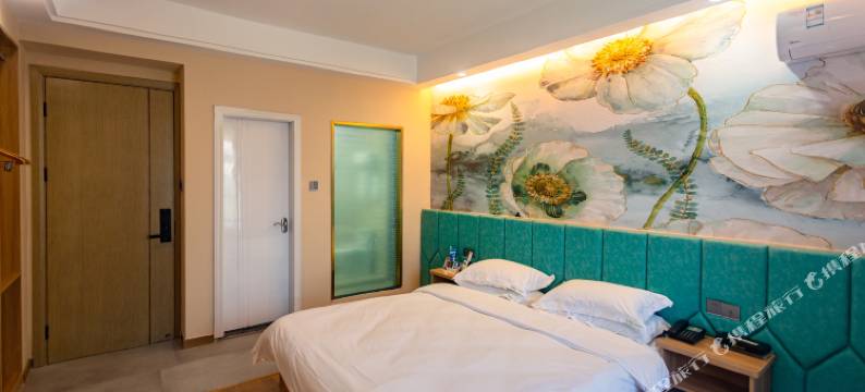 艾特红房吧精品酒店(莆田安福电商城莆田学院店)图片