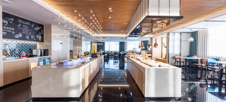 武汉江夏万枫酒店(谭鑫培公园店)图片