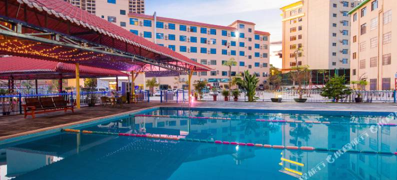 瑞丽蓝浩温泉大酒店图片