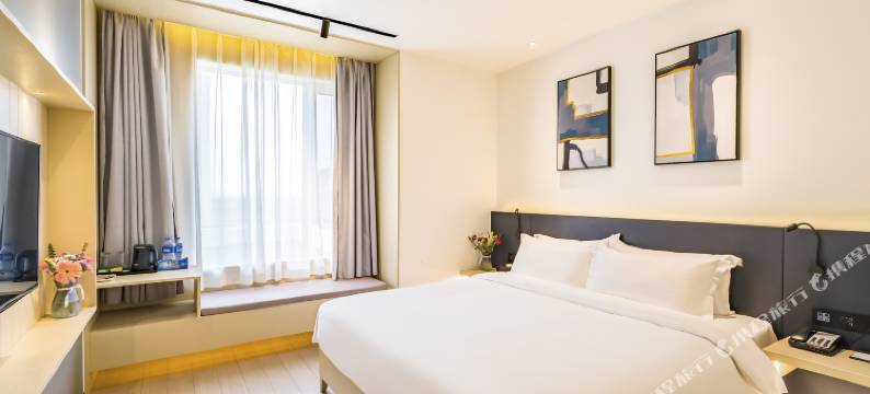 洛阳华晶银河湾酒店(天鹅湖伊河湿地游园店)图片