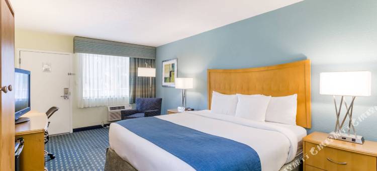 可可比奇海滩卡纳维拉尔港温德姆戴斯酒店(Days Inn by Wyndham Cocoa Beach Port Canaveral)图片