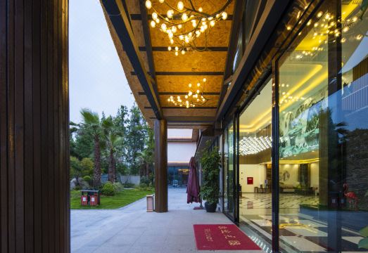 Youbo Ziyun Hot Spring Resort Hotel Overview