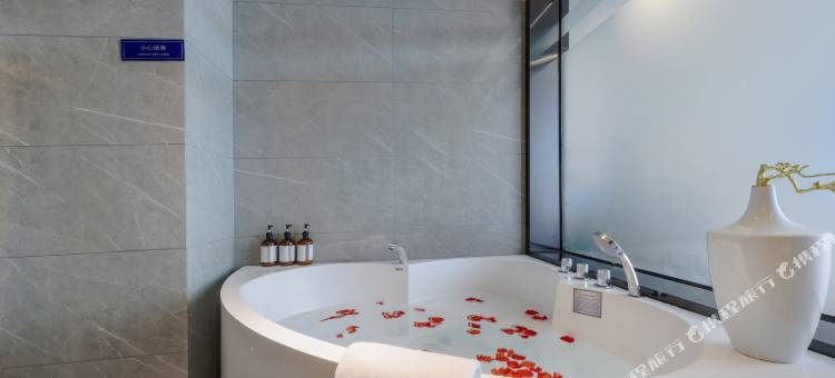 曲靖齐汇智能酒店(麒麟区花柯夜市店)图片