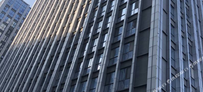 多彩假日酒店公寓(青岛火车北站科技大学四方校区店)图片