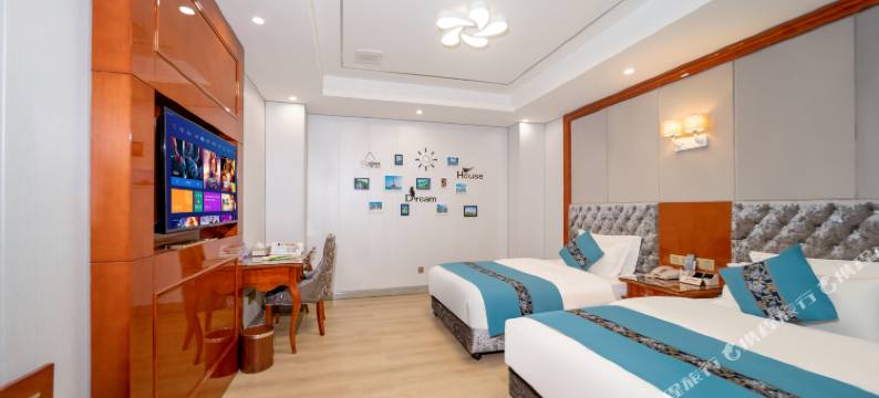 万隆汇洋海景酒店(三亚湾海月广场凤凰岛店)图片