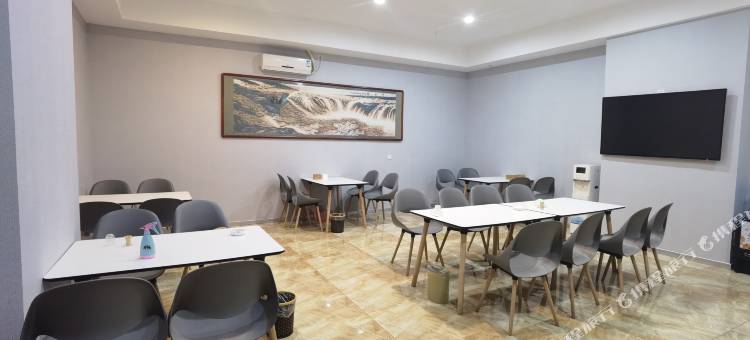 有戏程缘电影酒店(呼和浩特内蒙古大学南校区店)图片