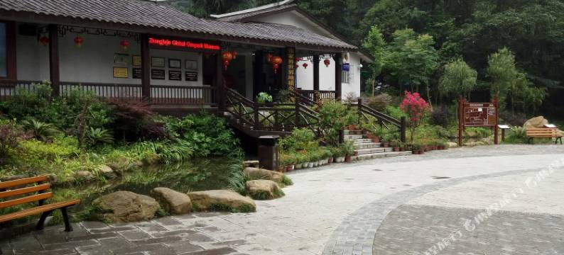 新潮宾馆(窑岭湘雅二医院地铁站店)图片