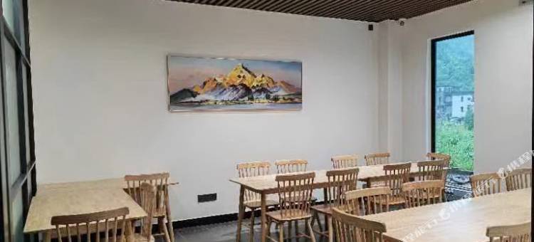 高州仙人洞见山民宿图片