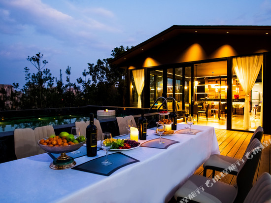 弥勒知秋温泉民宿(湖泉生态园店)