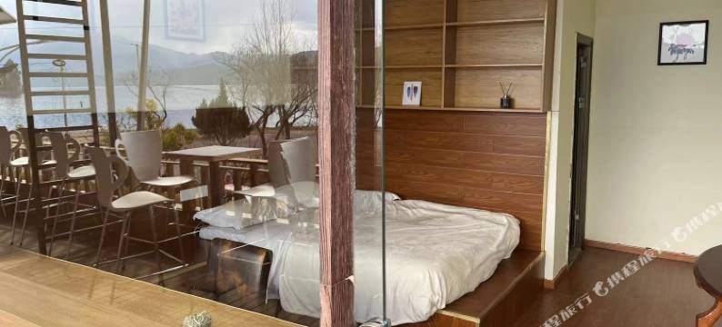 泸沽湖捌月客栈图片