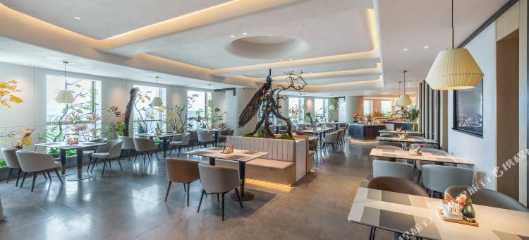 济南经十东路药谷亚朵酒店图片