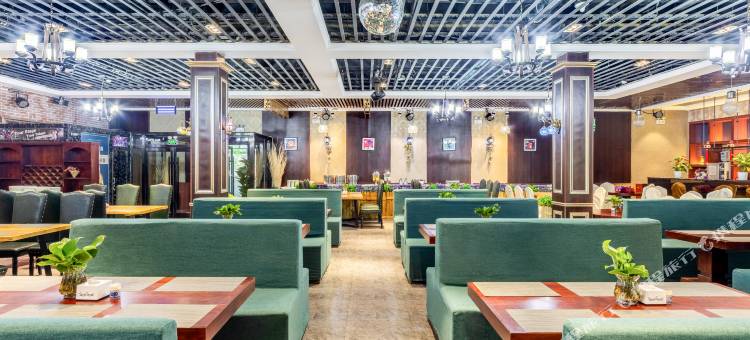 季枫国际温泉酒店(长白山北坡集散中心二道白河店)图片