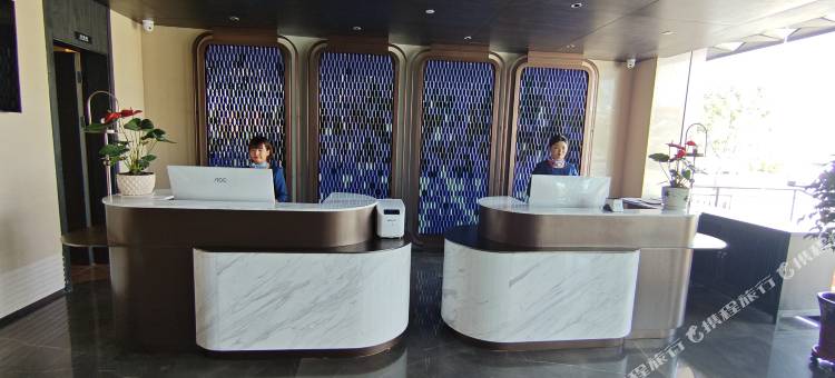 美豪酒店(茫崖店)图片