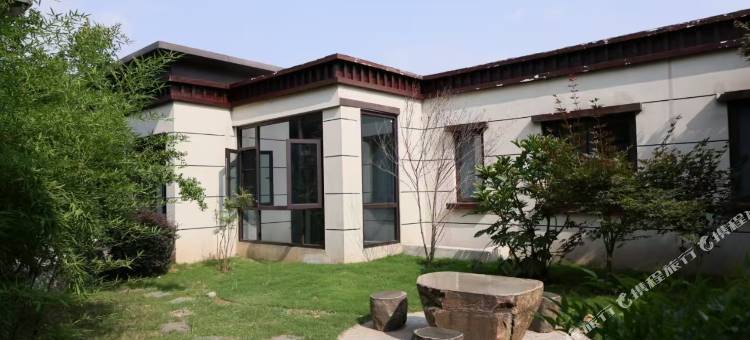 云栖阁民宿(皇家驿站店)图片