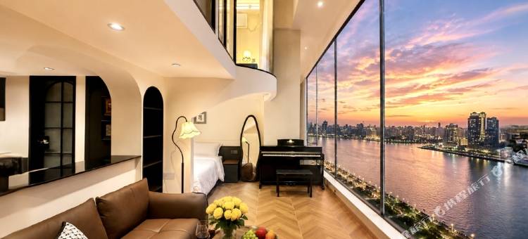 9号•早晨RiverViewAudioVisualKingRoomLOFT设计公寓(潮州湘桥店)图片