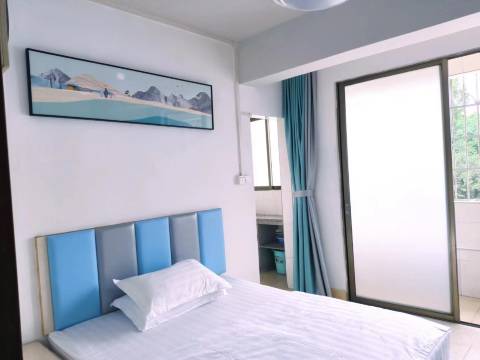 青宇住宿(广州汉溪长隆地铁站店)