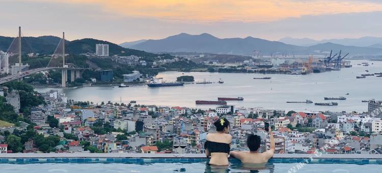 下龙湾温德姆华美达套房酒店(Ramada Hotel & Suites by Wyndham HaLong Bay View)图片