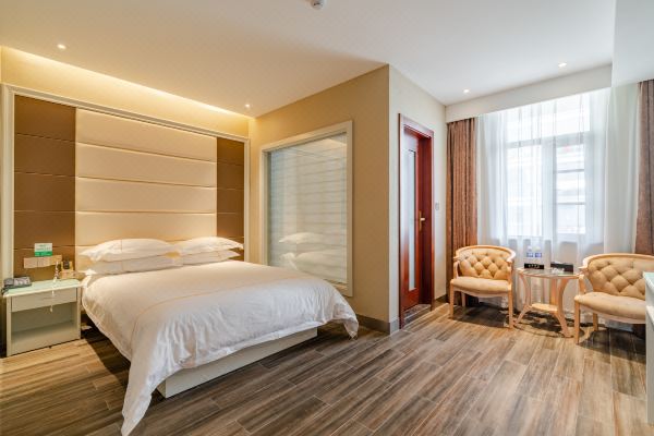 米兰168商务宾馆(庐江环城北路店)