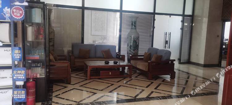 怡莱酒店(天津南站社会山广场店)图片