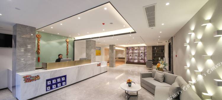 7天优品Premium酒店(武汉汉口火车站长港路地铁站店)图片