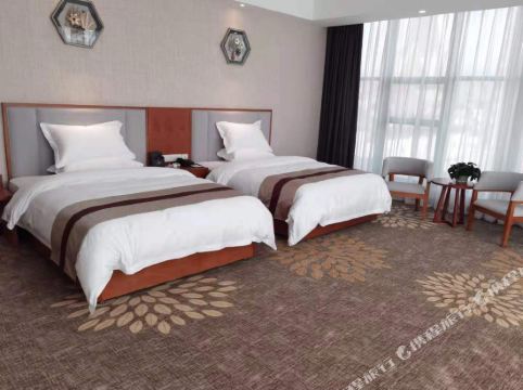 江油华丽·丽豪酒店