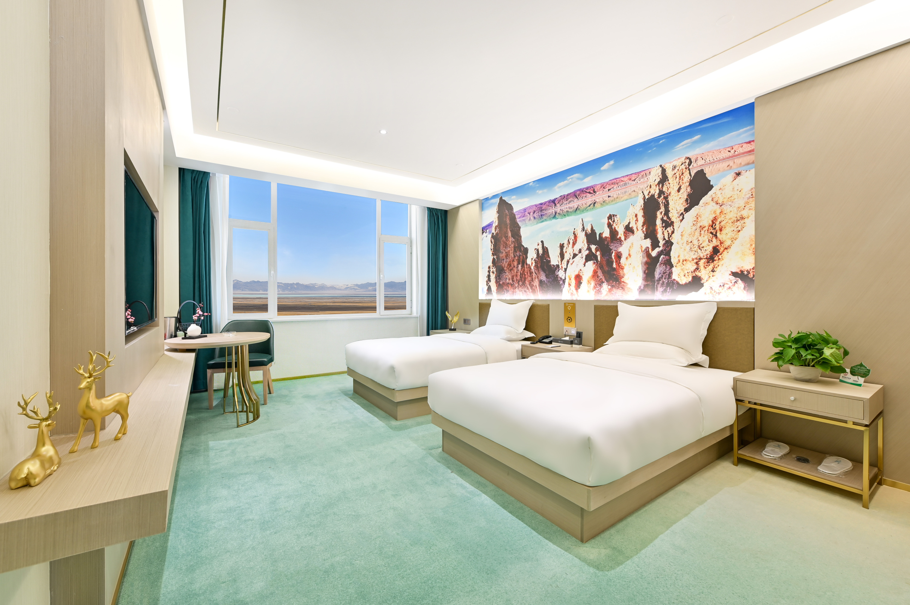 Haixi Prefecture Sky Mirror Vista Hotel (Da Qaidam Feicui Pedestrian Street) Over view