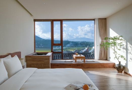 Tengchong Cloud free time panoramic hot Spring Resort inn Hotel Overview