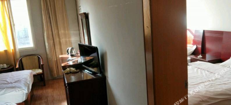 鹤庆彩云酒店图片