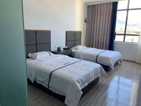 隆子鑫隆商务宾馆