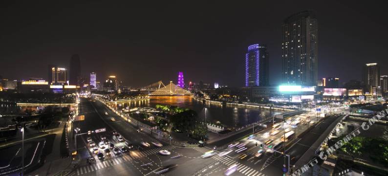 云上曼居酒店(宁波天一广场银泰店)图片