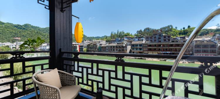 凤凰云桥自在江景精品民宿(凤凰古城云桥店)图片