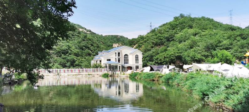 北地溪谷秘境别墅图片
