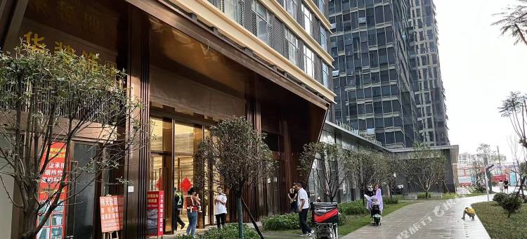绿岛影音民宿(紫金中心晓东村地铁站店)图片