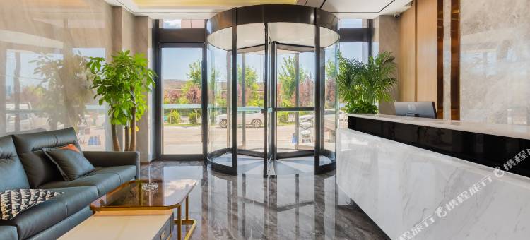 秋果X酒店(赤峰高铁站西广场店)图片