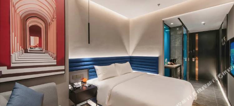 寓约电竞酒店(南昌红谷滩铜锣湾广场店)图片