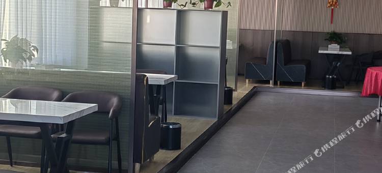 长季臻品酒店(南通如皋九华店)图片