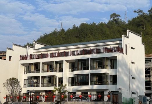 Pingnan Xiyin Homestay Hotel Overview