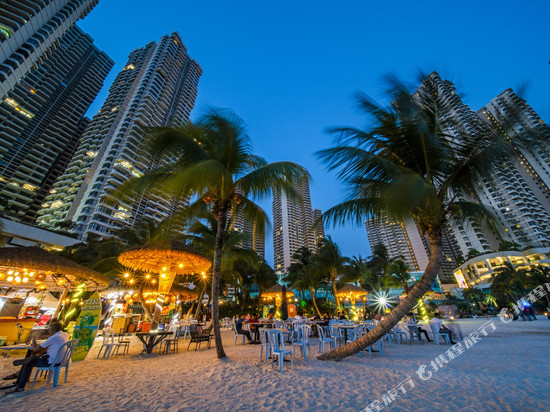 Seafront Country Garden Danga Bay by Lions Bay
