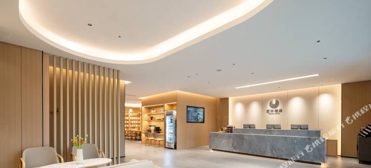 亚际酒店(武汉藏龙岛铁路职业技术学院店)图片