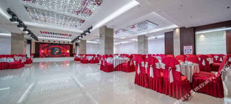巩留蝶城大酒店(蝶湖景区店)图片