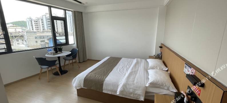 景东鸿烨酒店图片