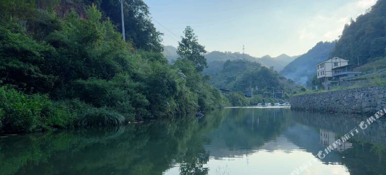 张兵客栈(双河溶洞店)图片