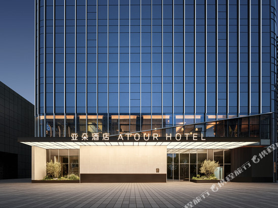 武汉黄鹤楼积玉桥高空江景亚朵酒店