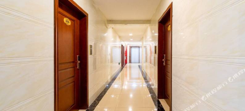 新兴优居乐主题酒店图片