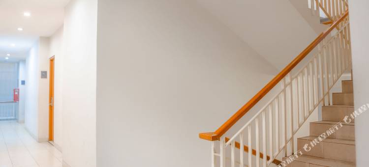 史纳延-勒格林套房酒店(LeGreen Suite Senayan)图片