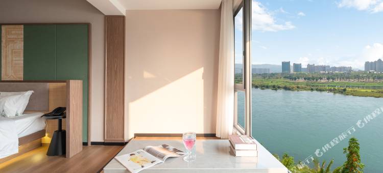 沙婉丽·日落江景臻选酒店(西双版纳景洪告庄西双景星光夜市店)图片