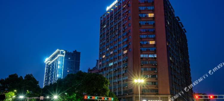 和丰悦眠酒店(郴州五岭广场区政府店)图片