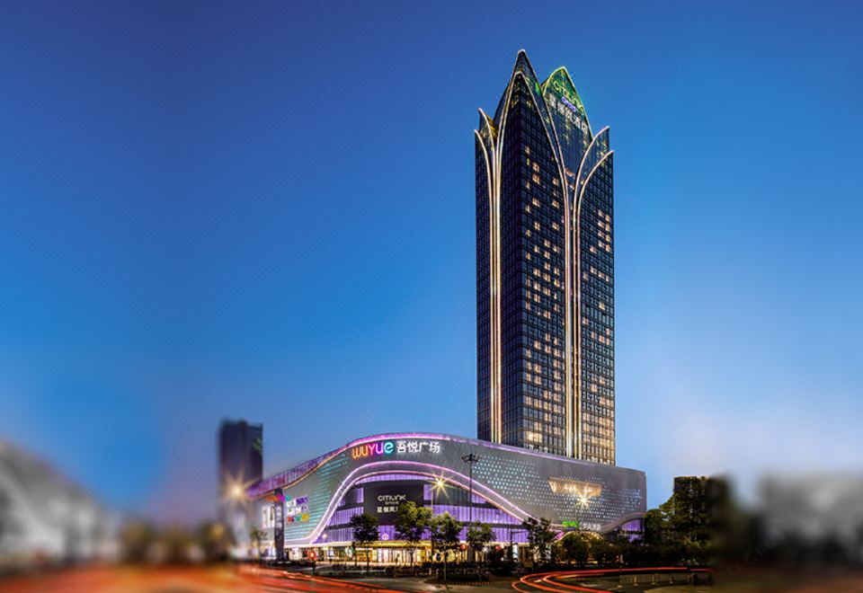 湖州星俪岚酒店外景图